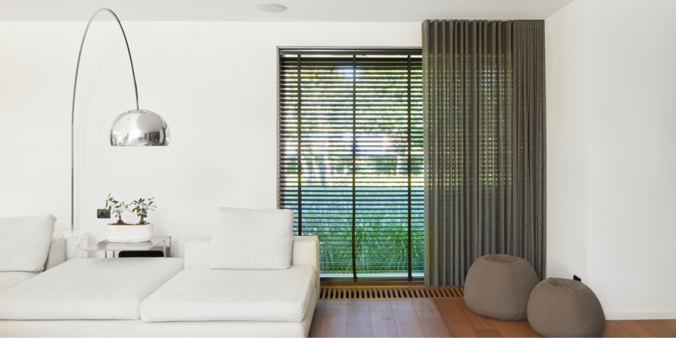 Inside Blinds drapes Linate 85 wood blinds 2016 caviar